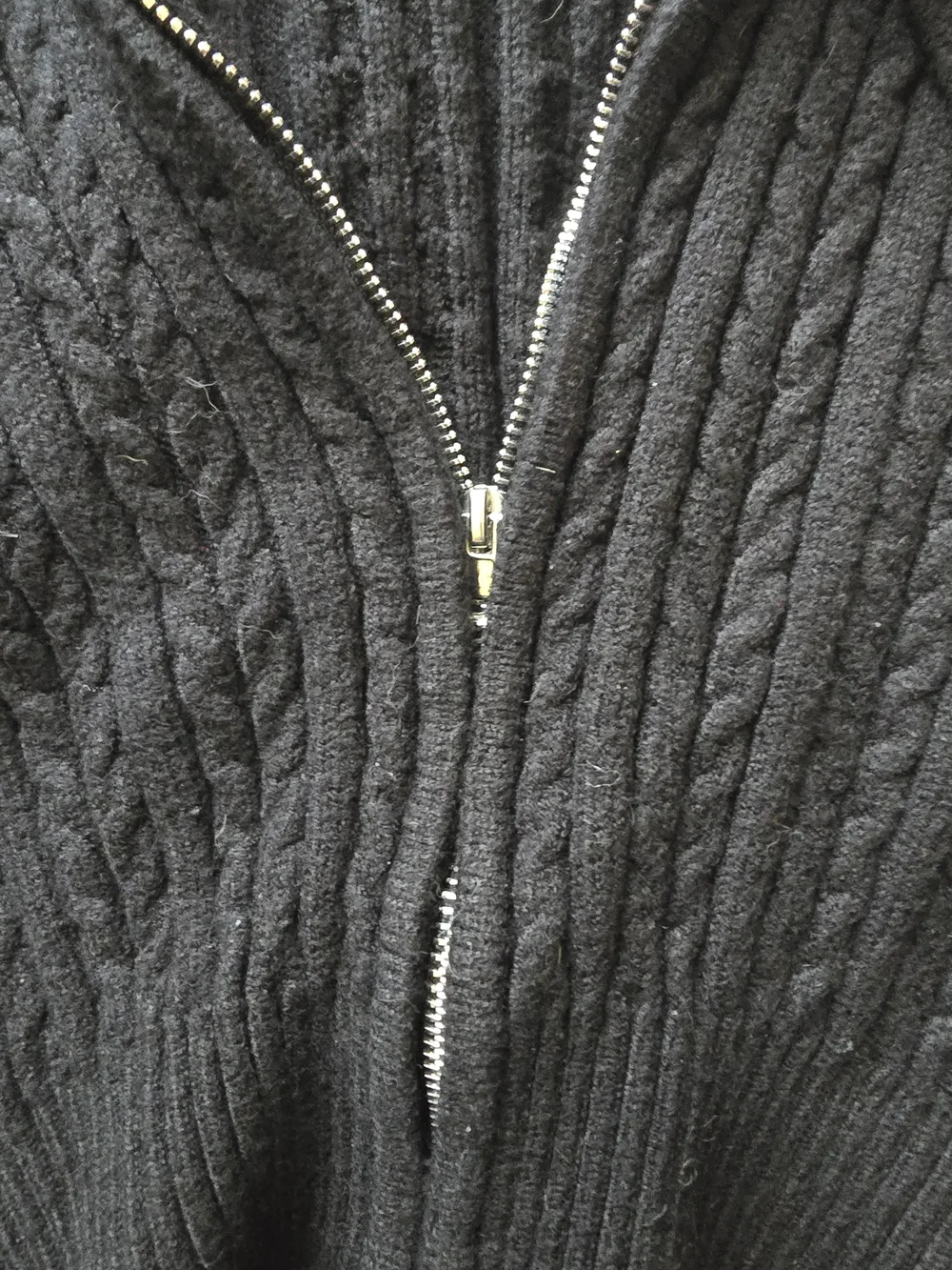N/A black cable